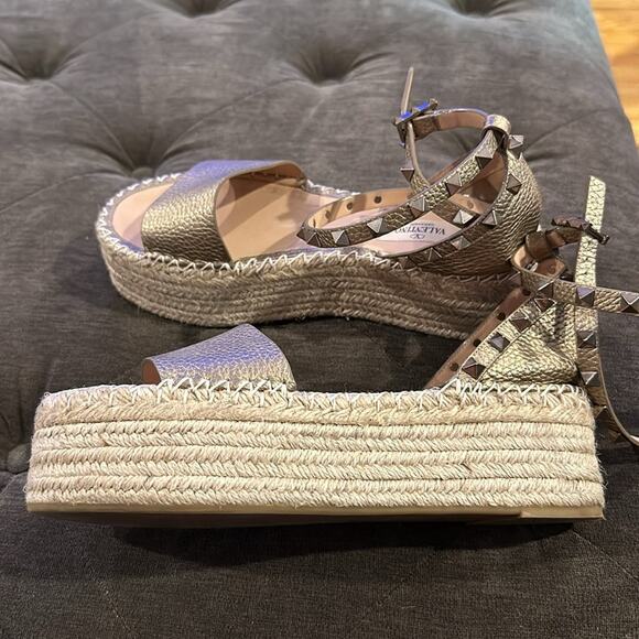 VALENTINO GARAVANI Metallic Rockstud Ankle Wrap Espadrille Flatform Sandals 38 - Picture 9 of 12